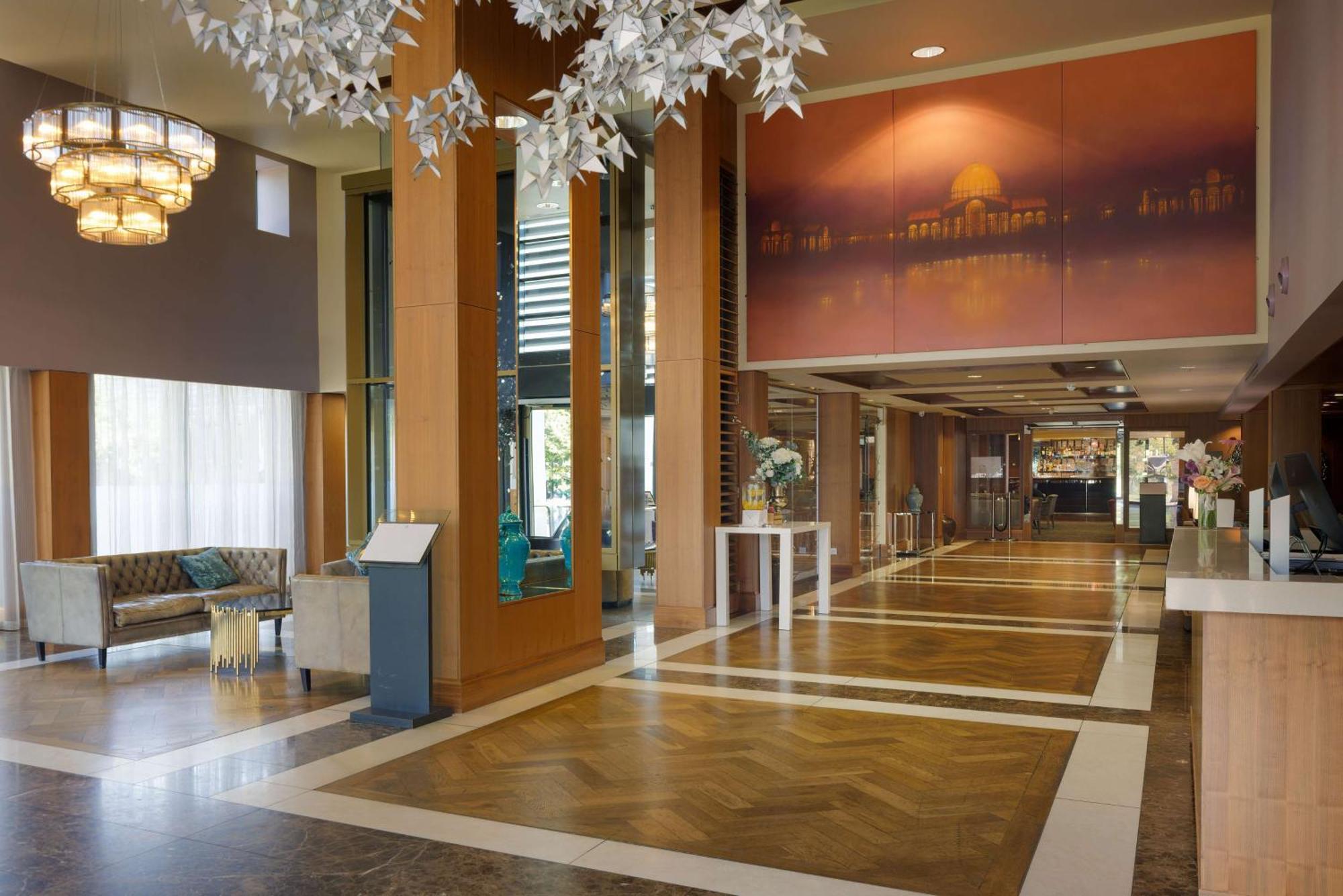 Hotel Hilton London Syon Park Brentford Zewnętrze zdjęcie